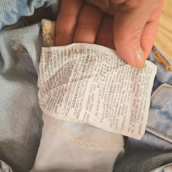 Zara women's High Rise Cut-off shorts raw hem Destressed sz 2 - Picture 3 of 5